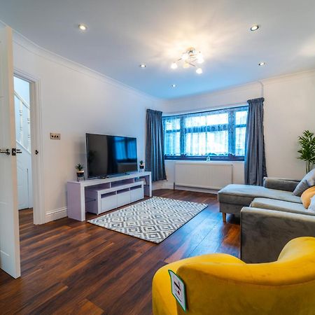 Modern Spacious 4 Bed Hayes Home With Free Parking Екстериор снимка
