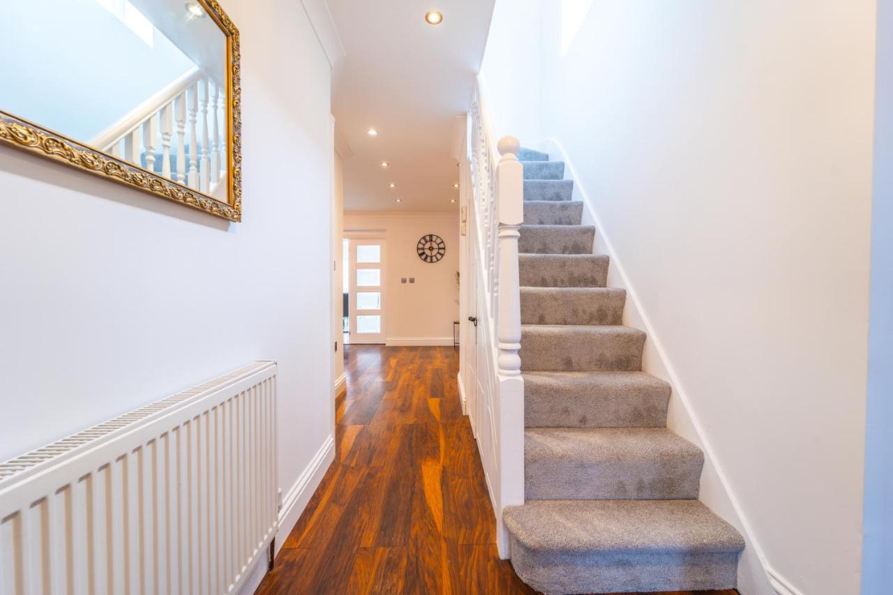 Modern Spacious 4 Bed Hayes Home With Free Parking Екстериор снимка