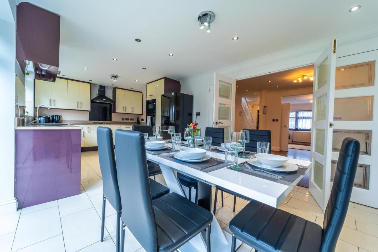 Modern Spacious 4 Bed Hayes Home With Free Parking Екстериор снимка
